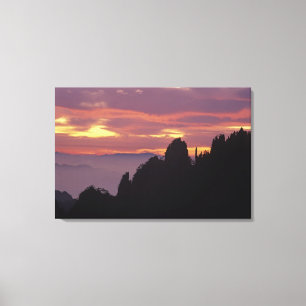 Silhouette des Mt. Huangshan (Gelber Berg) bei Leinwanddruck