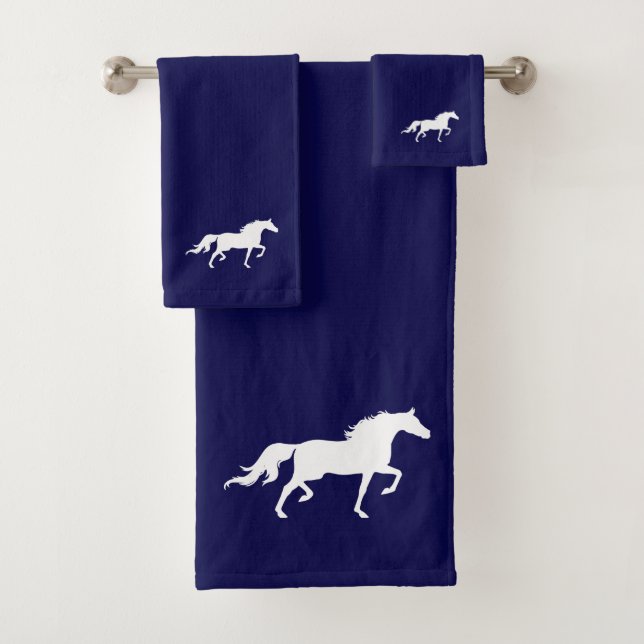 Silhouette des Weißen Horns auf Navy Blue Badhandtuch Set (Insitu)