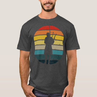 Silhouette von Bagpipe auf einem gestörten Retro-S T-Shirt