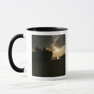 Silhouette von Marinen Tasse