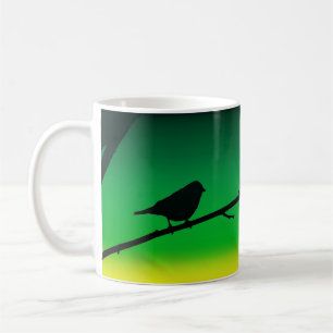 Silhouette von Sparrow auf Limonene Kaffeetasse