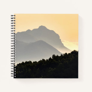 Silhouetten der Berge Notizbuch