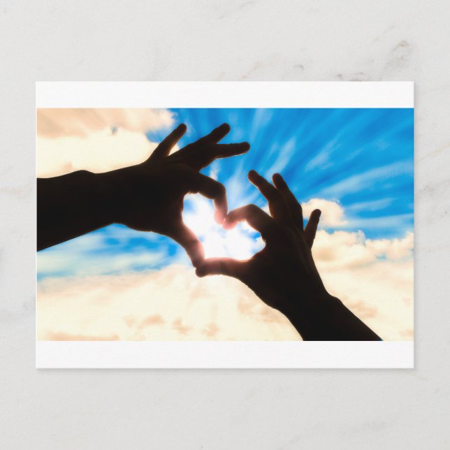 Silhouetten in Herzform und blauem Himmel Postkarte (Vorderseite)
