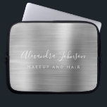 Silver Beruflich Metallic Monogram Business Laptopschutzhülle<br><div class="desc">Moderne Silver Girly Make Up und Hair Beauty Salon Imitats Metallic rostfrei elegante Monogram Werbeplakette oder Sleeve Werbe-Case. Dieses klassische berufliche Business-Computergehäuse kann so angepasst werden,  dass es Ihren mit Monogramm Skriptsignaturnamen und Ihren Beruf oder Ihre Position als Jobtitel enthält.</div>