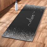 Silver Black Glitzer Girly Monogram Übung Yogamatte<br><div class="desc">Silver und Black Imitats Sparkle Glitzer Monogram Name Workout Fitness Übung Yoga Mat. Das macht den perfekten 16 Geburtstag,  Hochzeit,  Brautparty,  Jubiläum,  Babydusche oder Junggeselinnen-Abschied Geschenk für jemanden,  der Lieben glamourösen Luxus und schicke Stile.</div>