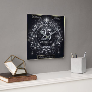 Silver Bliss: 25. Jubiläum Quadratische Wanduhr