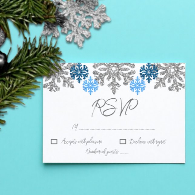 Silver Blue Snowflakes Winter Wedding RSVP Karte (Von Creator hochgeladen)