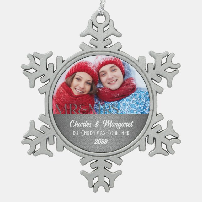 Silver Damask 1. Weihnachtsfest Zusammen Foto Schneeflocken Zinn-Ornament (Vorderseite)
