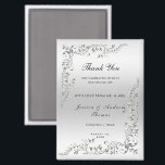 Silver Decoration Wedding Magnet<br><div class="desc">Ein schönes modernes stilvolles und elegantes Wedding Magnet verwöhnt Sie für Ihren besonderen Tag. Mit glamourösen romantischen stilvollen silbernen Wirbel und Schnörkeln Eckdekorationen auf einem hübschen silbernen Farbverlauf. Modernes und raffiniertes Hochzeitsdesign, das für alle Jahreszeiten geeignet ist. Alle Text-, Schriftart- und Schriftart-Farben sind vollständig an Ihre Anforderungen angepasst. Wenn Sie...</div>