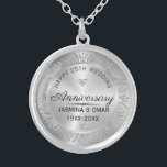 Silver & Diamonds zum 25. Hochzeitstag Versilberte Kette<br><div class="desc">Eleganter glücklicher 25. Hochzeitstag Silber und Diamanten mit schwarz anpassbarem Text.</div>