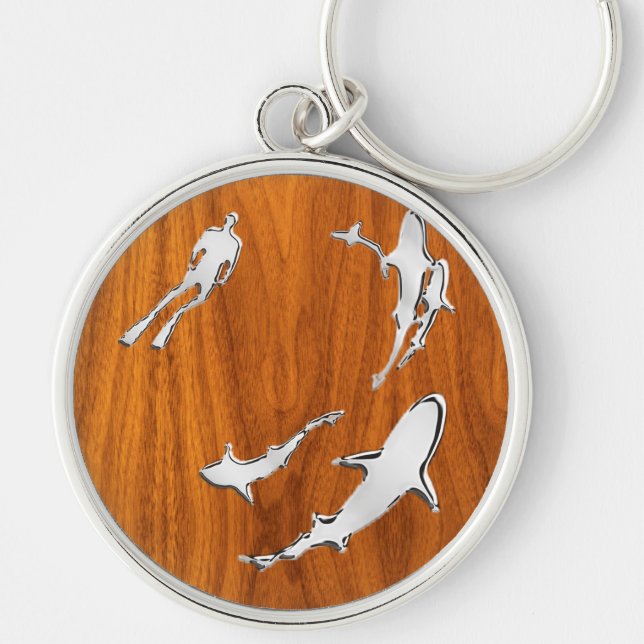 Silver Diver mit Haie auf Teak Veneer Stil Schlüsselanhänger (Vorne)