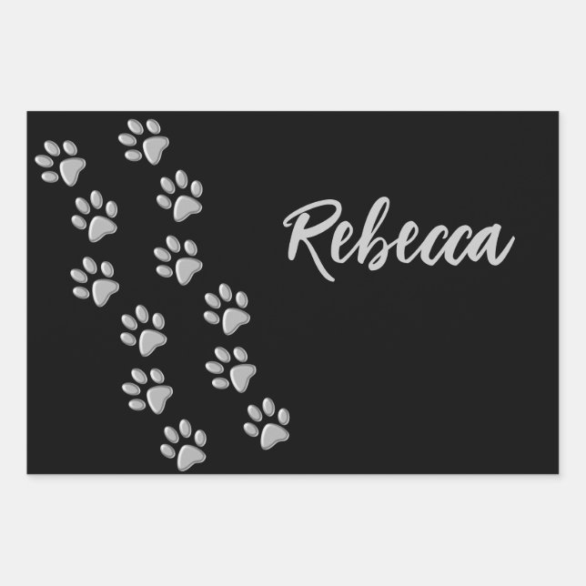 Silver Dog Paws Schwarzer Hintergrund Print Patter Geschenkpapier Set (Vorderseite)