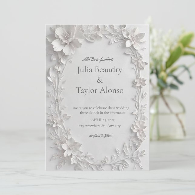 Silver Floral Embossed Wedding Invitation Einladung (Stehend Vorderseite)