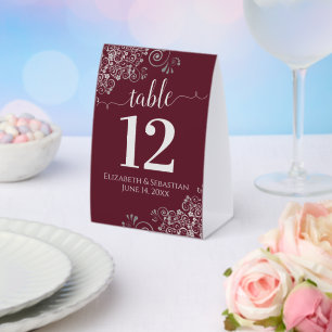 Silver Frills Burgundy Wedding Tischnummer Tischaufsteller