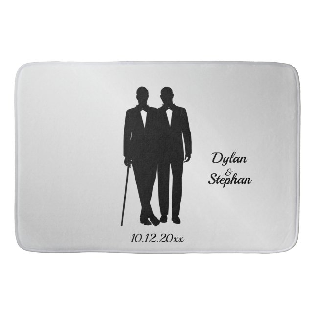 Silver Gay Wedding Grooms mit Namen und Datum Badematte (Vorderseite)