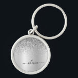 Silver Glitter Glam Metal Monogram Schlüsselanhänger<br><div class="desc">Silber-Imitate belichten metallische Sparkle-Glitzer gebürstete Metal Monogram Name Keychains (Key Chain). Das macht den perfekten 16 Geburtstag,  Hochzeit,  Brautparty,  Jubiläum,  Babydusche oder Junggeselinnen-Abschied Geschenk für jemanden,  der Lieben glamourösen Luxus und schicke Stile.</div>