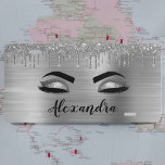 Silver Glitter Sparkle Eyelashes Monogram US Nummernschild<br><div class="desc">Silver Imitate Foil Metallic Sparkle Glitzer Brushed Metal Monogram Name and Initial Eyelashes (Lashes),  Eyelash Extensions and Eyes Makeup License Plate Cover. Dieses Geschenk macht den perfekten 16 Geburtstag,  Hochzeit,  Brautparty,  Jubiläum,  Babydusche oder Junggeselinnen-Abschied Geschenk für jemanden,  der einen trendigen coolen Stil sucht.</div>