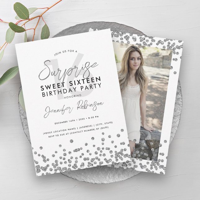 Silver Glitzer Confetti Foto Überraschung Sweet 16 Einladung (Silver Glitter Confetti Photo Surprise Sweet 16 Invitation)
