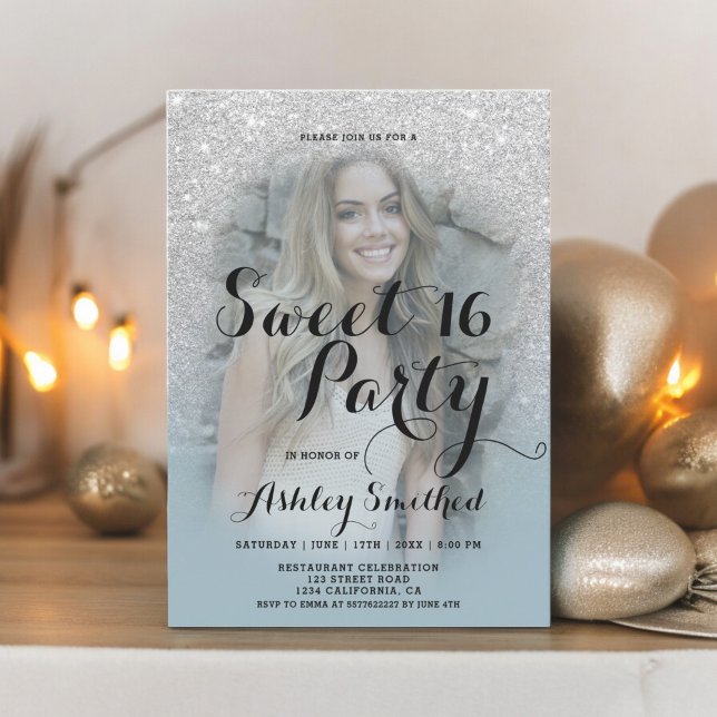 Silver Glitzer dusty blue ombre Foto Sweet 16 Einladung (Silver glitter dusty blue ombre photo Sweet 16 Invitation)