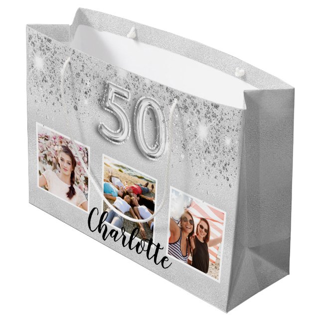 Silver Glitzer Foto Monogramm 50. Geburtstag Große Geschenktüte (Rückseite Schrägansicht)
