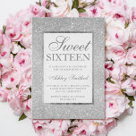 Silver Glitzer Moderner, eleganter Sweet 16 Einladung<br><div class="desc">Moderne,  hübsche,  schicke und elegante Imitate Silber Glitzer Dusche Sweet 16 Geburtstagsfeier Einladung mit Silber und eleganten silbernen Rahmen Perfekt für eine Prinzessin 16 . Geburtstag,  perfekt für sie,  die modische Liebe moderne Muster und Glanz</div>