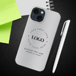 Silver Gray Metallic Hinzufügen von Logo für benut iPhone Hülle<br><div class="desc">Mit diesem coolen iPhone-Gehäuse mit silberfarbenem Hintergrund,  individuellem Logo und Text fördern Sie Ihr Geschäft. Fügen Sie einfach Ihre Daten hinzu,  indem Sie auf "Personalisieren" klicken.</div>