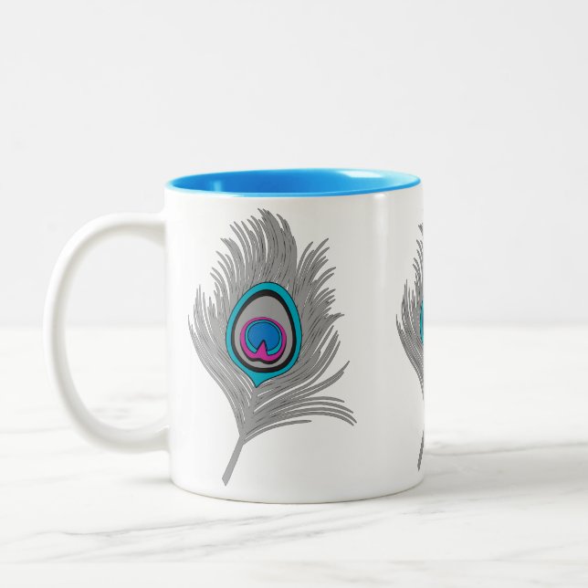 Silver Gray & Turquoise Peacock Feather Zweifarbige Tasse (Links)