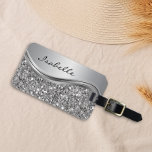 Silver Imitate Glitzer Glam Bling Personalisiert M Gepäckanhänger<br><div class="desc">Dieses Design kann in dem Bereich personalisiert werden, der durch das Ändern des Fotos und/oder Textes zur Verfügung gestellt wird. Sie können auch angepasst werden, indem Sie auf Vorlage personalisieren klicken und dann auf die Schaltfläche klicken, um weitere Optionen anzupassen, um die Hintergrundfarbe zu löschen oder zu ändern, Text hinzuzufügen,...</div>