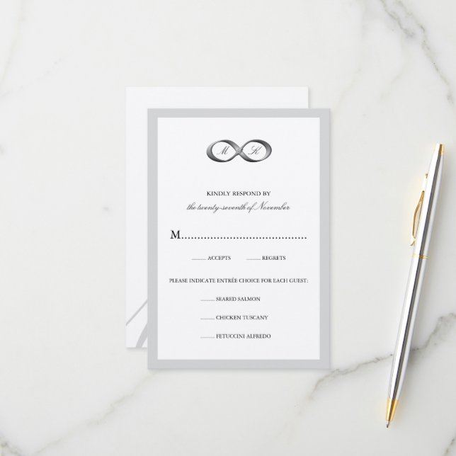 Silver Infinity Hand Clasp Couple Monogram Wedding RSVP Karte (Vorderseite/Rückseite Beispiel)