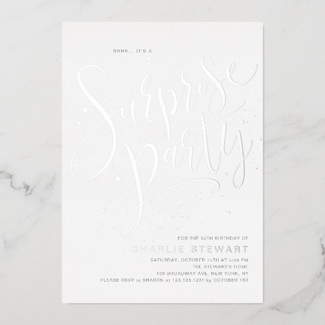 Silver Modern Simple Script Surprise Party Folieneinladung (Vorderseite)