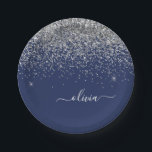 Silver Navy Blue Glitzer Giron Monogram Name Pappteller<br><div class="desc">Monogram Name and Initial Party Teller für Silver und Navy Blue Sparkle Glitzer. Das macht den perfekten 16 Geburtstag,  Hochzeit,  Brautparty,  Jubiläum,  Babydusche oder Junggeselinnen-Abschied Geschenk für jemanden,  der Lieben glamourösen Luxus und schicke Stile.</div>