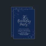 Silver & Navy Blue Modern Chic 30. Geburtstag Part Einladung<br><div class="desc">Feiern wir Ihren besonderen Tag mit dieser stilvollen silbernen Party Einladung. Dieses Design zeichnet sich durch die schicke silberne Typografie "30. Geburtstag Party" mit funkelnder Grafik aus. Die Hintergrundfarbe ist Set-zu-Marineblau, aber fühlen Sie sich frei zu ändern, um es an Ihr Party-Thema anzupassen. Mehr Geburtstagseinladungen und Party-Vorräte gibt es in...</div>