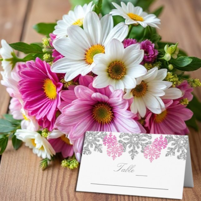 Silver Pink Snowflakes Winterhochzeit Platzkarte (Von Creator hochgeladen)