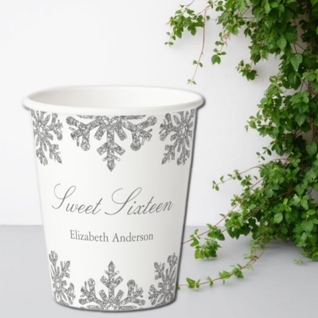 Silver Snowflake Winter Sweet 16 Pappbecher (Von Creator hochgeladen)