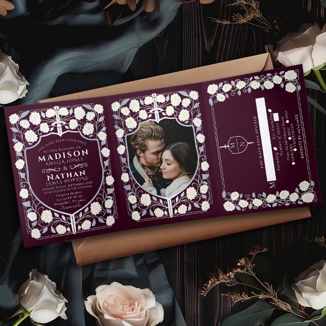 Silver Sword & Shield Mittelalterliche Fantasie Ro Dreifach Gefaltete Einladung (Von Creator hochgeladen)