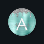 Silver Teal Glitter Brushed Metal Monogram Name Magnet<br><div class="desc">Silber und Aquamarine Aqua Blue Imitate Foil Metallic Sparkle Glitzer gebürstete Metal Monogram Name und Initial Party Magnet. Das macht den perfekten 16 Geburtstag,  Hochzeit,  Brautparty,  Jubiläum,  Babydusche oder Junggeselinnen-Abschied Geschenk für jemanden,  der Lieben glamourösen Luxus und schicke Stile.</div>