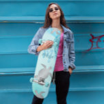 Silver Turtles Blue Marble Monogram Your Name Skateboard<br><div class="desc">Auf der Skateboard für sie sind Silberschildkröten auf türkisblauem Marmorboden zu sehen. Passen Sie es mit Ihrem Namen und Monogramm an.</div>