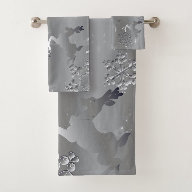 Silvery Holiday Rentier Schneeflocken Badhandtuch Set (Insitu)