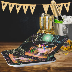 Silvester Party bricht schwarzen Hintergrund Pappteller