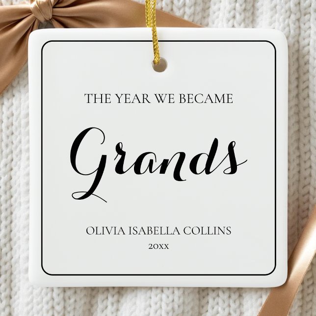 Simple Black Script Großeltern Erste Weihnachten Keramikornament (Simple Black Script Grandparents First Christmas Ceramic Ornament)