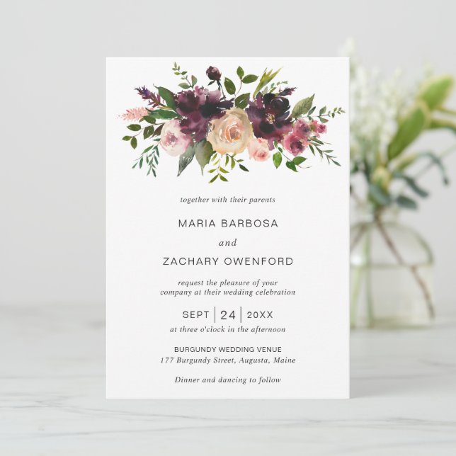 Simple Burgundy Fall Floral Elegante Hochzeit Einladung (Stehend Vorderseite)