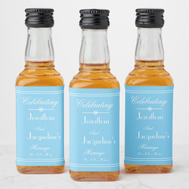 Simple Chic Aqua Blue Elegante Script Wedding Mini Alkoholflaschenetikett (Flaschen)