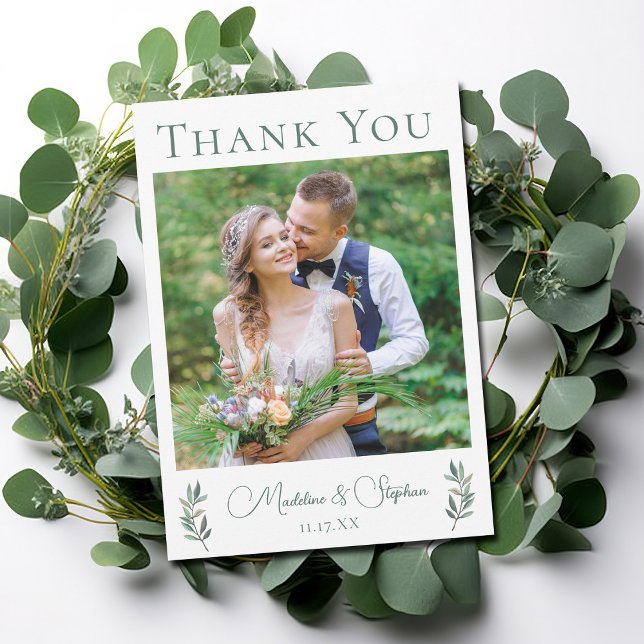 Simple Chic Wedding Foto Green Eucalyptus Leaf Dankeskarte (Von Creator hochgeladen)