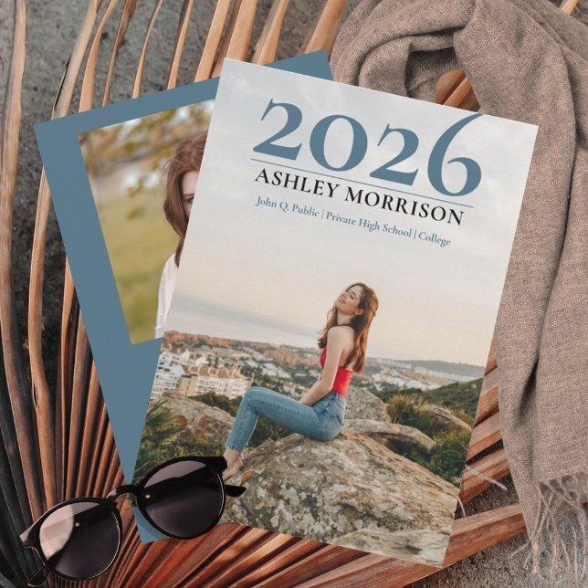 Simple Classy 2023 Two Foto - Blue Abschluss Einladung (Simple Classy 2026 Two Photo Blue Graduation Announcement -- Print | Digital Download)