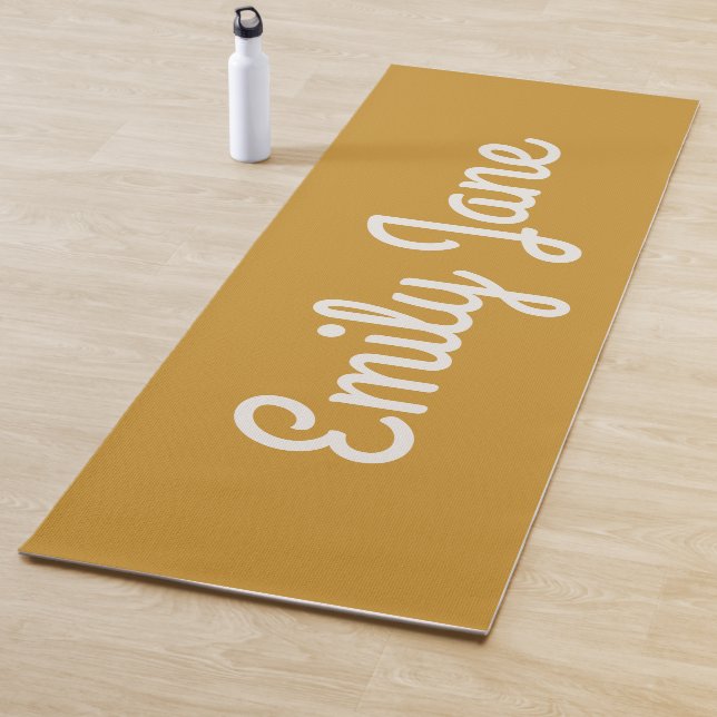 Simple Cute Mustard Yellow Script Personalized Yogamatte (Beispiel)