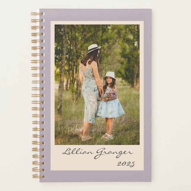Simple Design Muted Lilac Photo personnalisée 2025 (Devant)