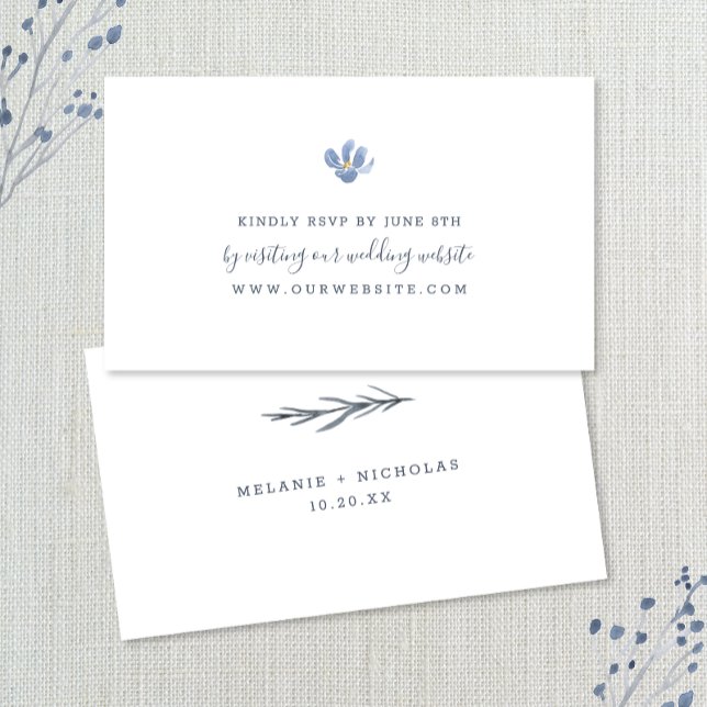 Simple Dusty Blue Blume Hochzeit RSVP online Begleitkarte (Von Creator hochgeladen)