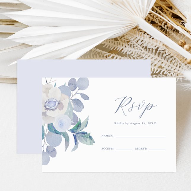 Simple Dusty Blue Floral Wedding RSVP Karte (Von Creator hochgeladen)