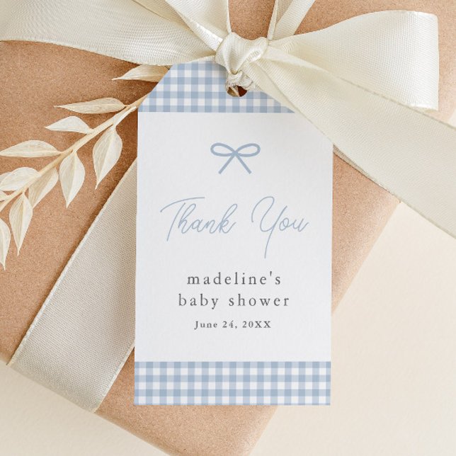 Simple Dusty Blue Gingham Boys Baby Shower Gevor Geschenkanhänger (Dusty blue bow gingham boys baby shower favor tags.)