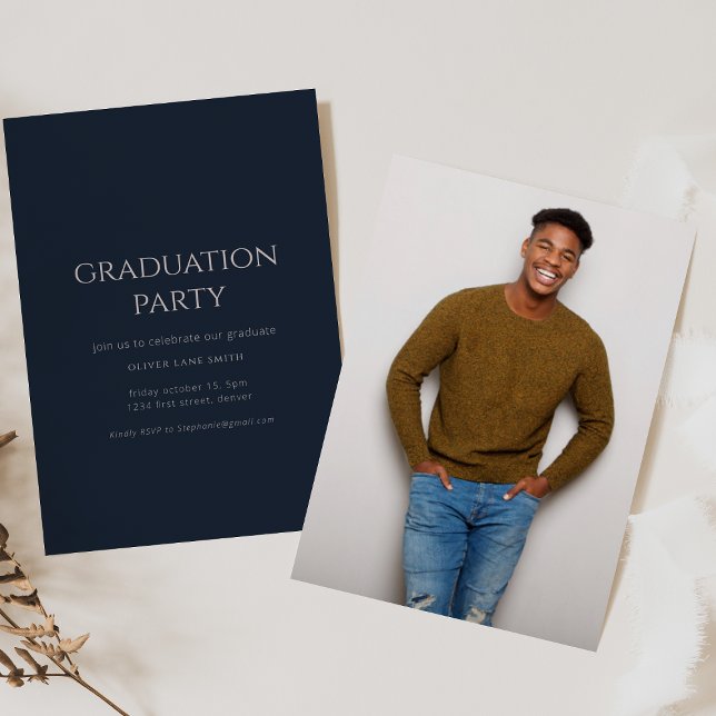 Simple Elegant Blue Graduation Invitation (Créateur téléchargé)